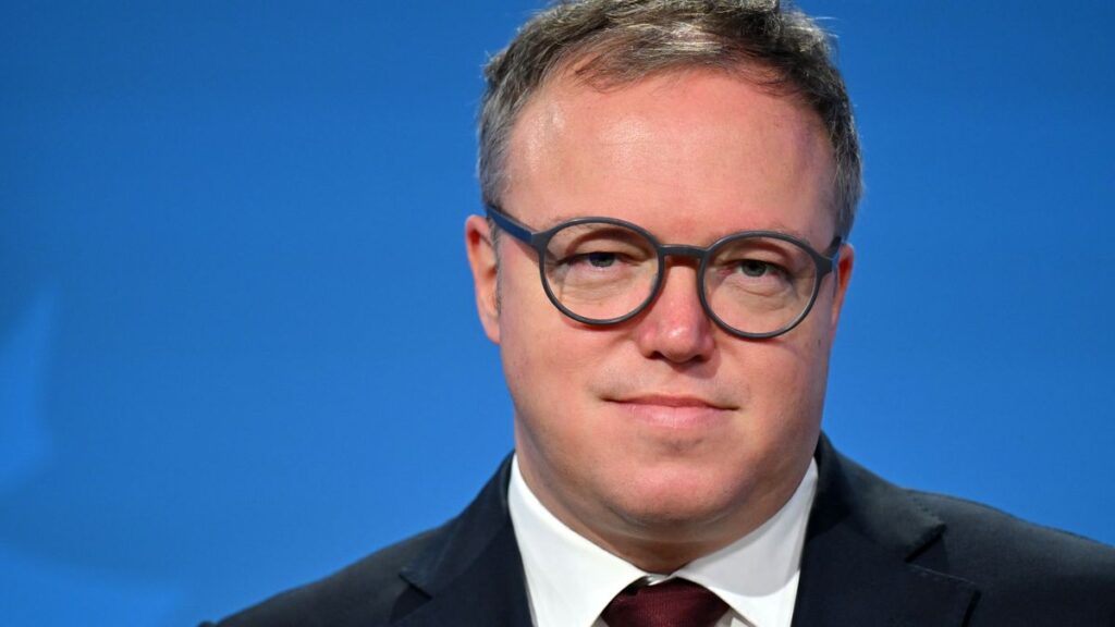 Mario Voigt droht Verlust des Doktortitels – Klage angekündigt