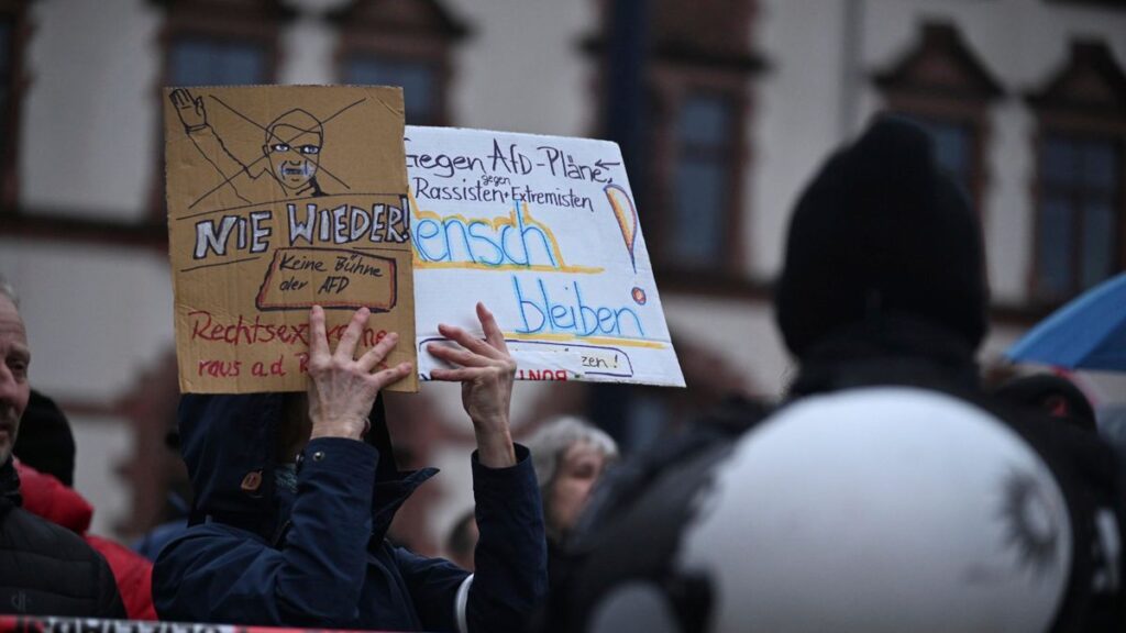 Tausende demonstrieren in Dortmund gegen Höcke-Auftritt