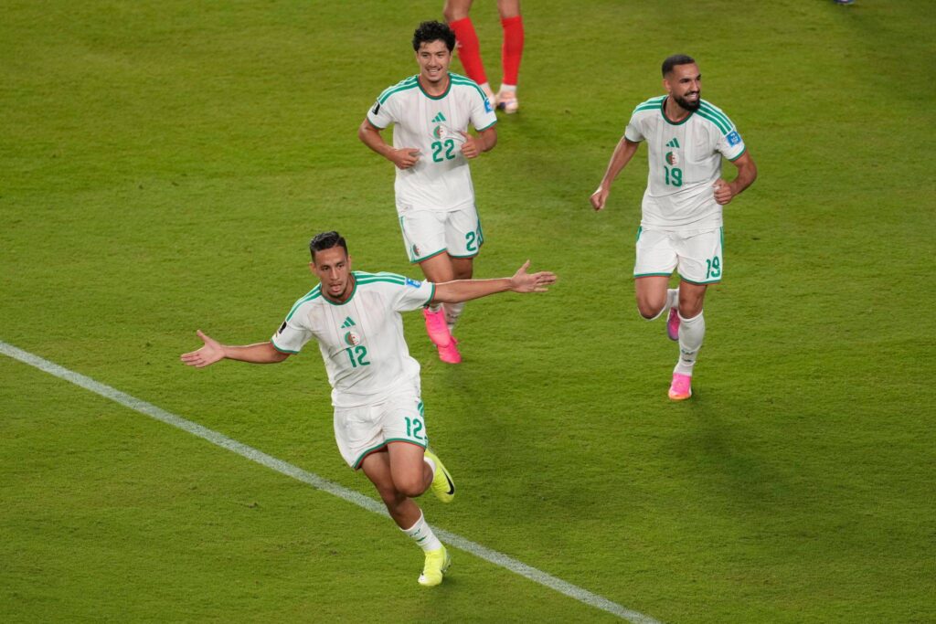 Algerien dreht Spiel sorgt für Jordaniens WM Aus