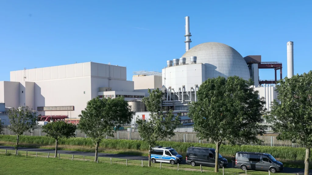 Atommüll Transport erreicht AKW Brokdorf