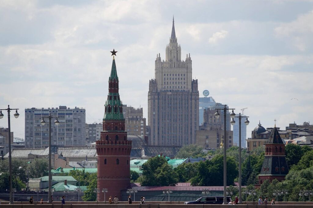 Drohnenangriffe Moskau Ukraine Raffinerie Treffern Drohnenangriffe Moskau Ukraine Raffinerie Treffern
