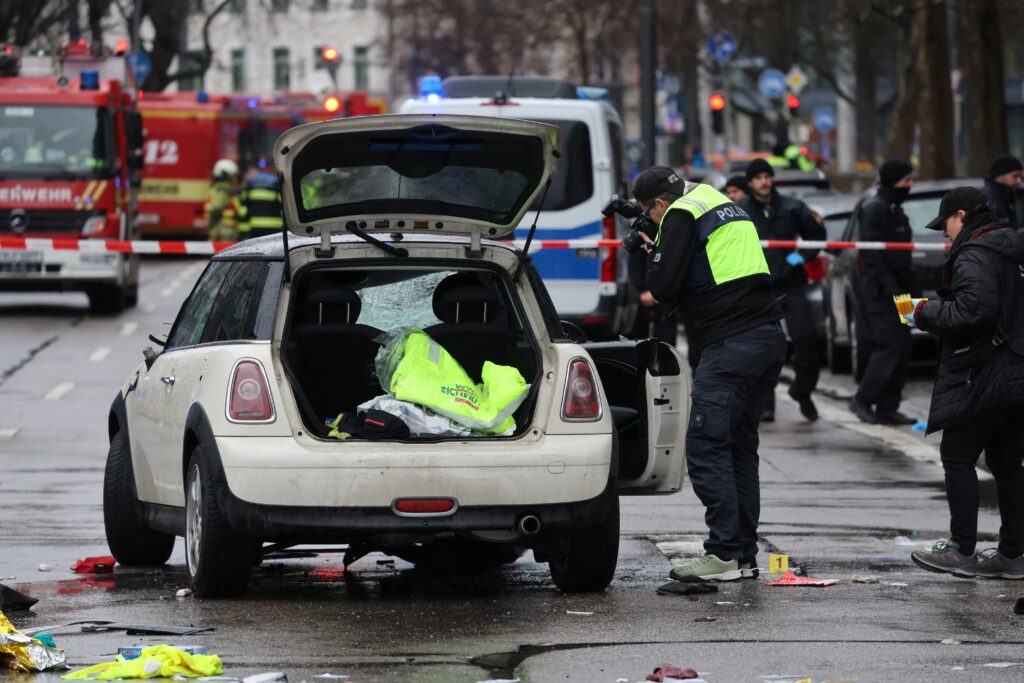35 Polizisten bei Pokalspiel in Mannheim verletzt