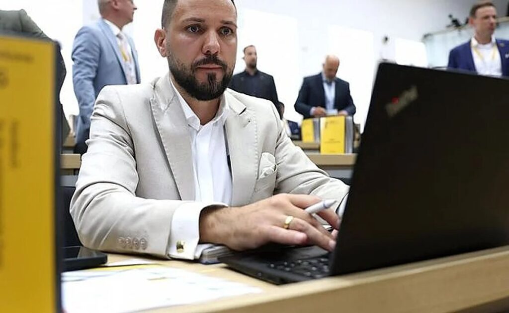 AfD Präsident Sachsen Anhalt übernimmt Landtagsamt