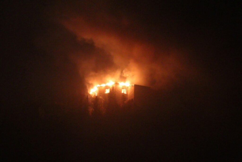 Feuer am Kehlsteinhaus Polizei nimmt Verdächtigen fest